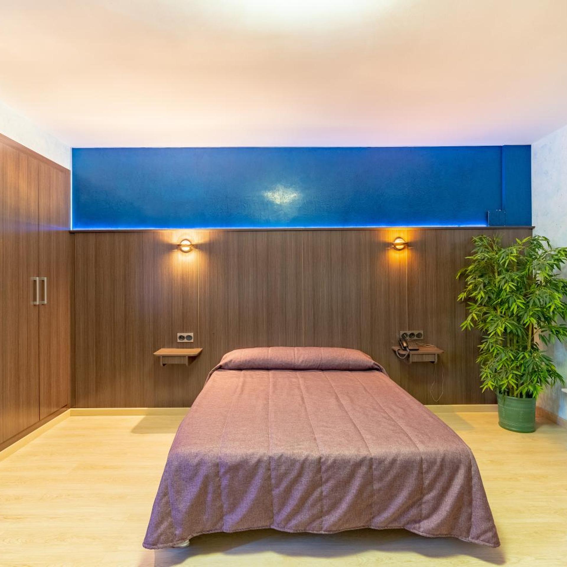 HOTEL MONREAL 25/50