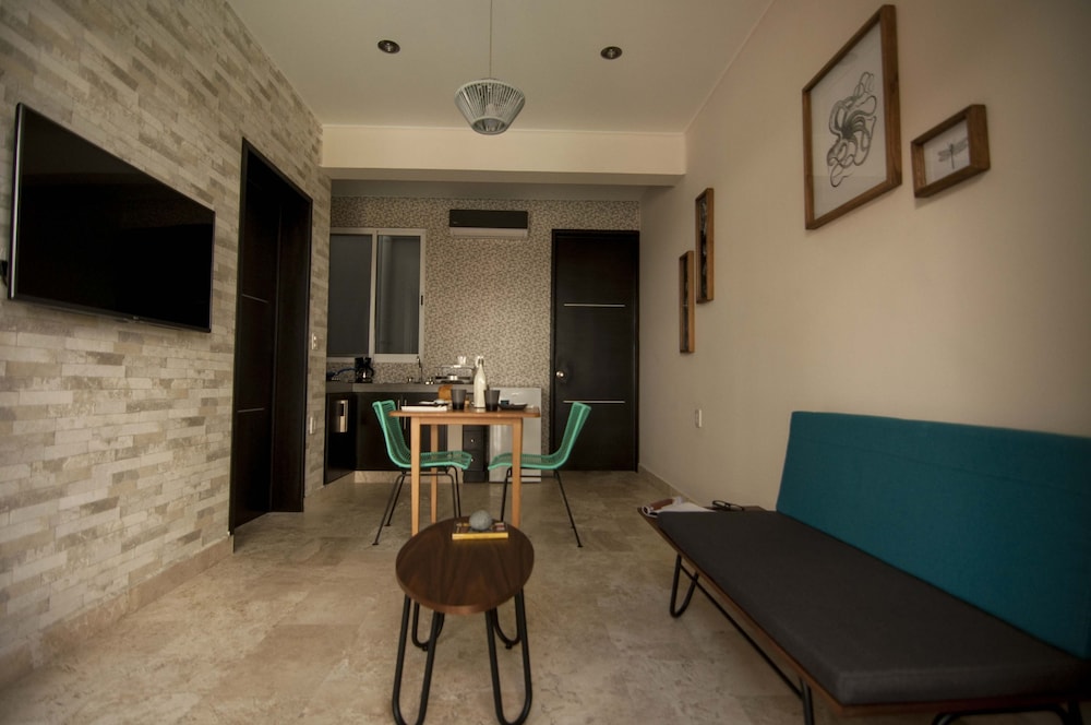 SHAVANNA HOTEL BOUTIQUE 40/55