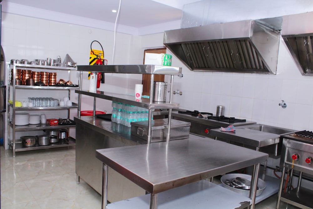 Yatrik Inn 6/56