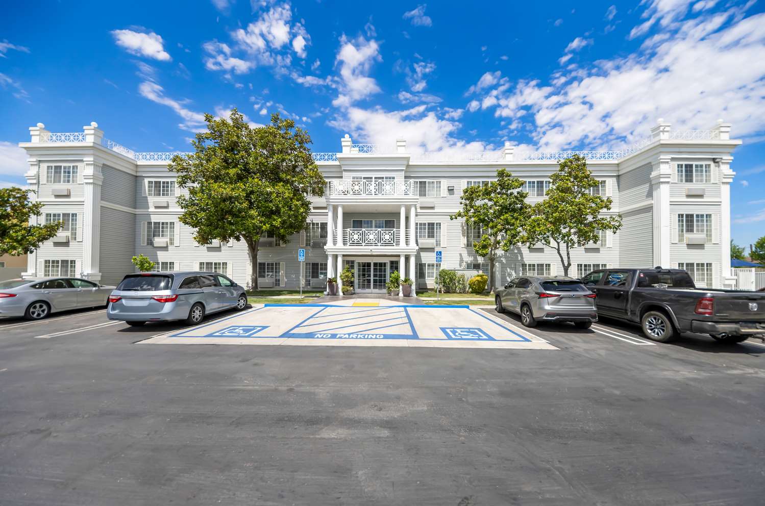 Best Western Executive Inn Los Banos 30/33