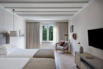 Superior, Double or Twin Bed, Ocean View