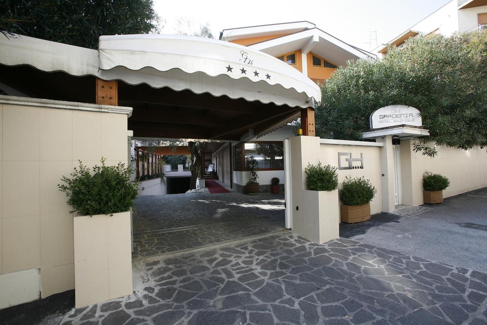Gardenia Hotel 1/50