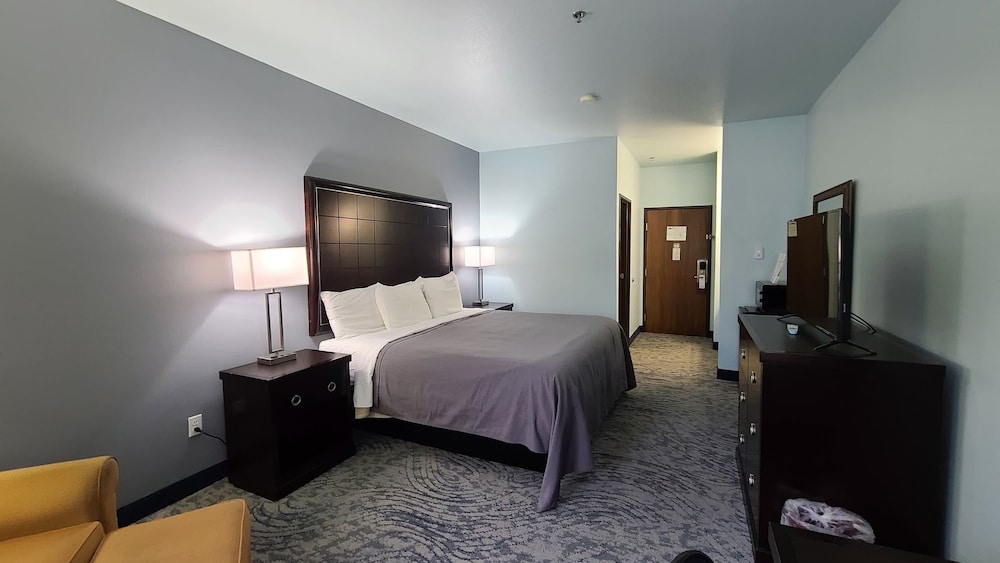Bay Inn Tawas City 13/31