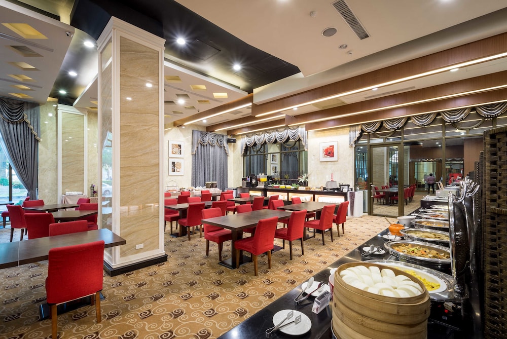 Royal Chiayi Hotel 50/66