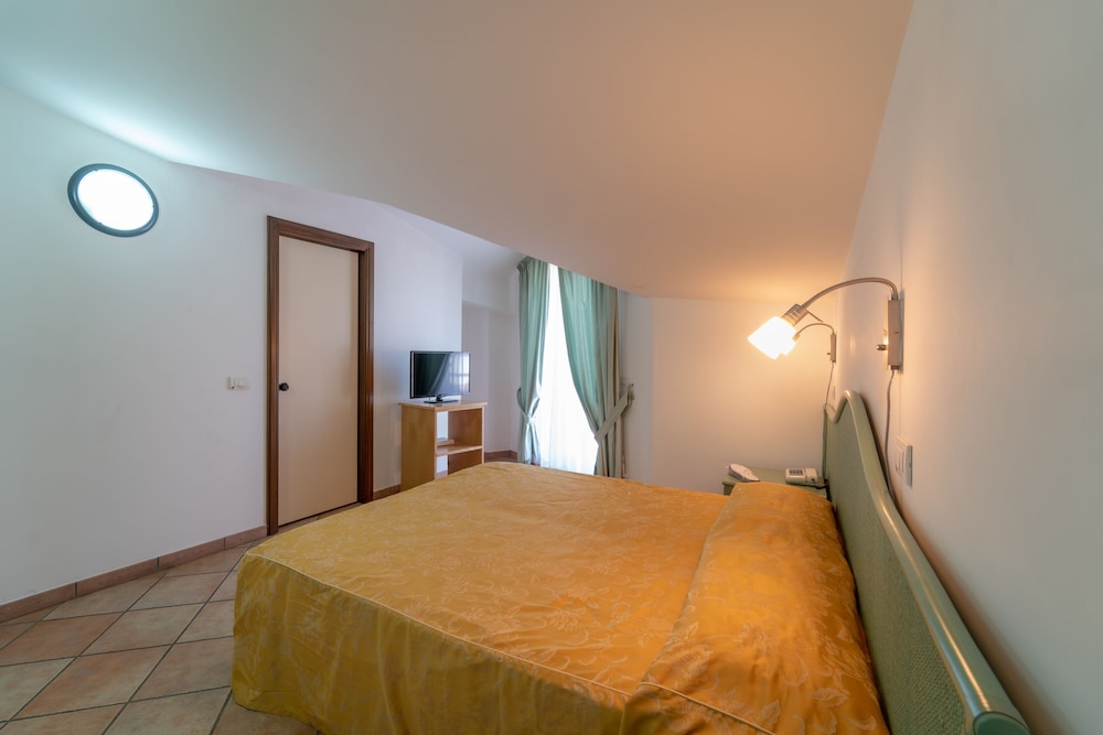 Hotel Ristorante Il Ceppo 21/70