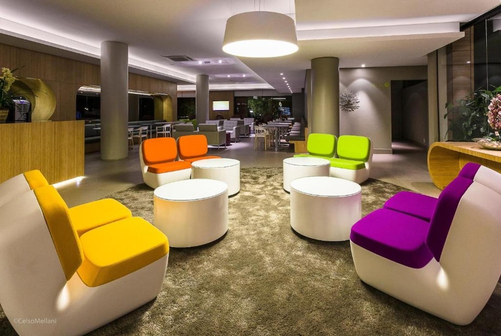 DMax Hotel 34/50