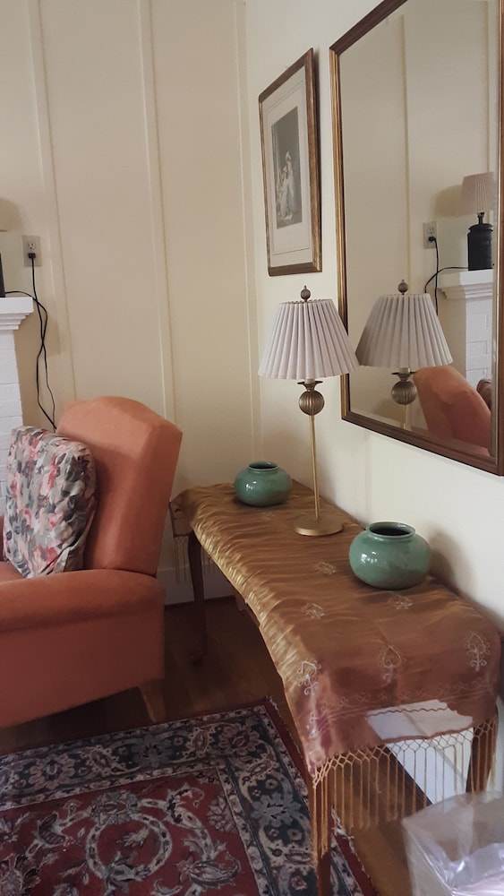 Secret Garden Inn 58/73