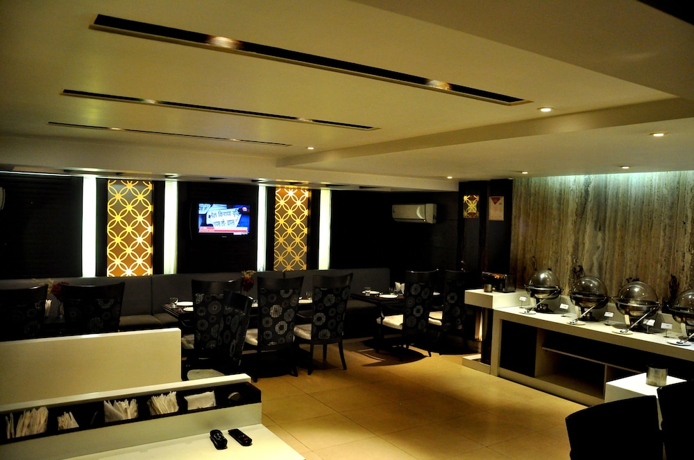 Hotel Jewel Palace 30/40