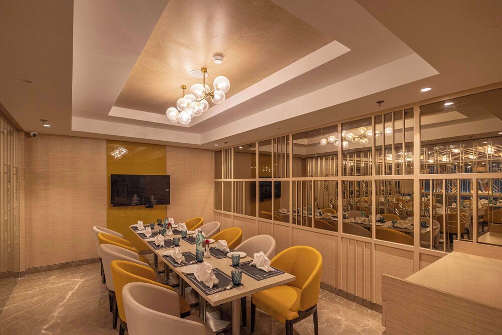 Golden Tulip Bhopal 43/50