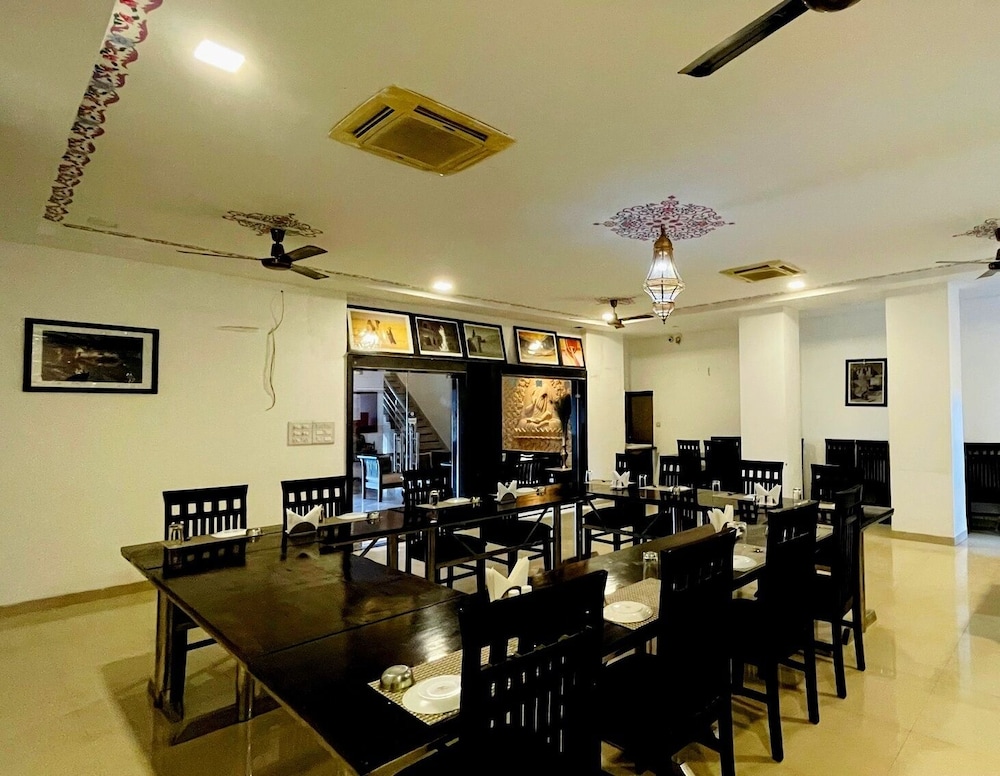 Hotel Radhika Jaisalmer 41/48