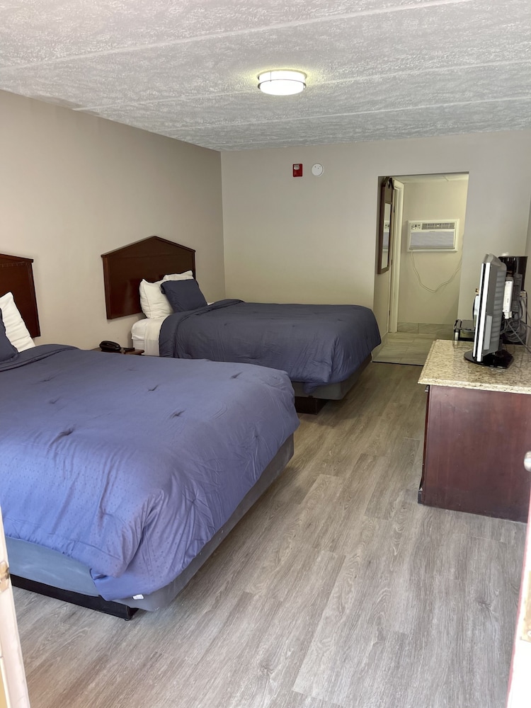 Smoky View Inn 10/26