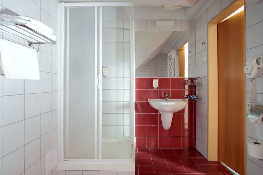 Hotel Chvalska Tvrz 13/68