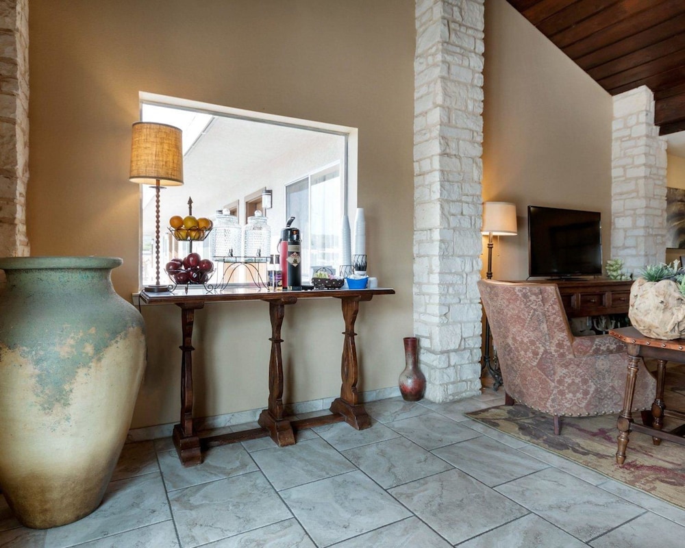 Motel6 Junction, TX - Llano River 7/60