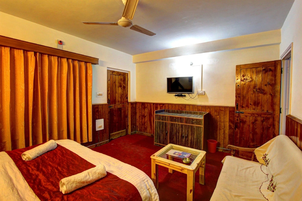 Hotel Monarch Residency 34/50