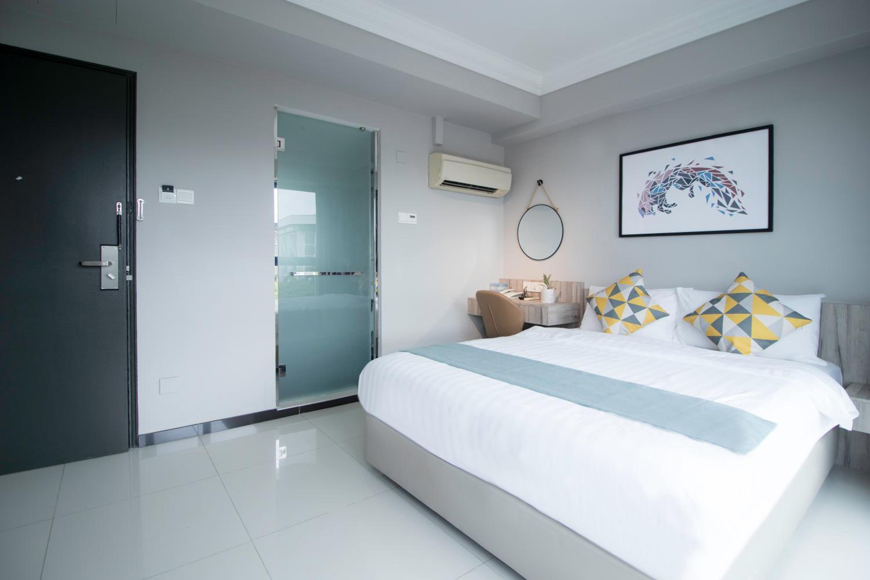 Renovated, Premier, Queen Bed