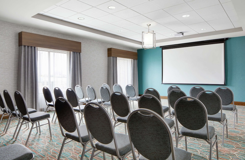 Hampton Inn & Suites Chicago/Waukegan Il 37/45