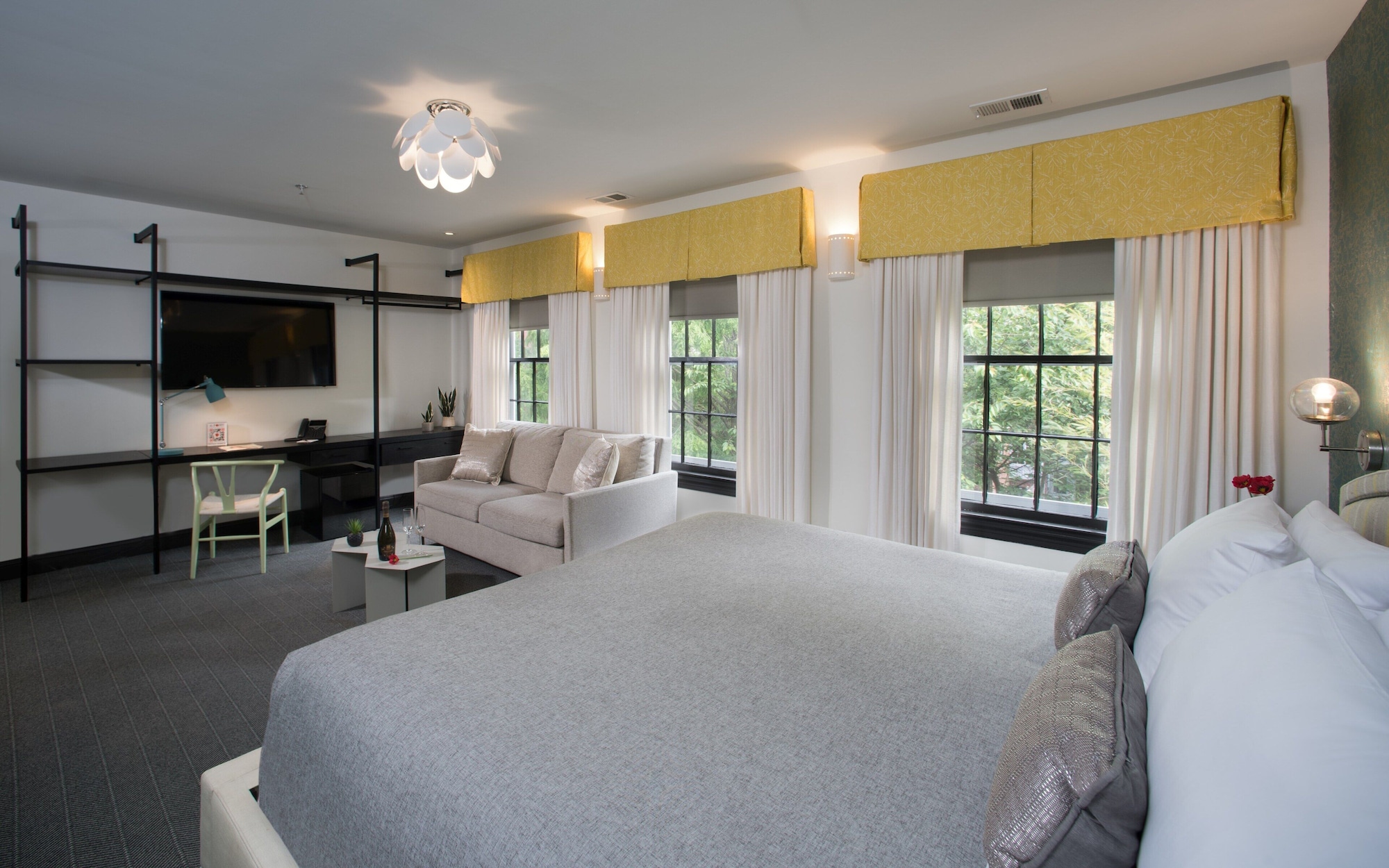PREMIUM, KING BED