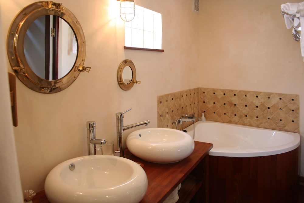 DUPLEX, SUITE, TERRACE