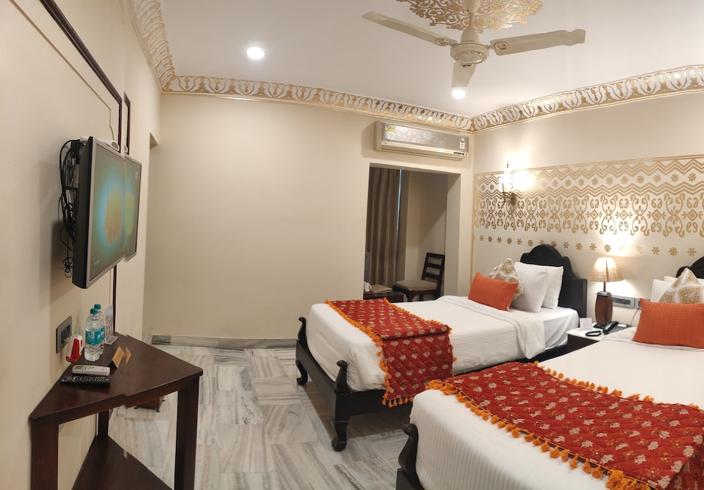 Laxmi Palace Heritage Boutique Hotel 20/65