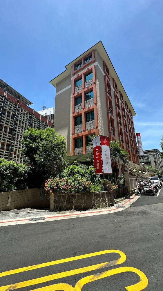Reedon Boutique Hotel 32/40