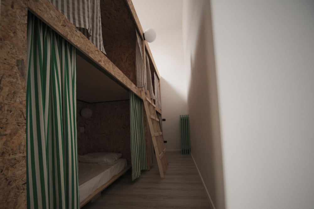 Dopa Hostel 17/39
