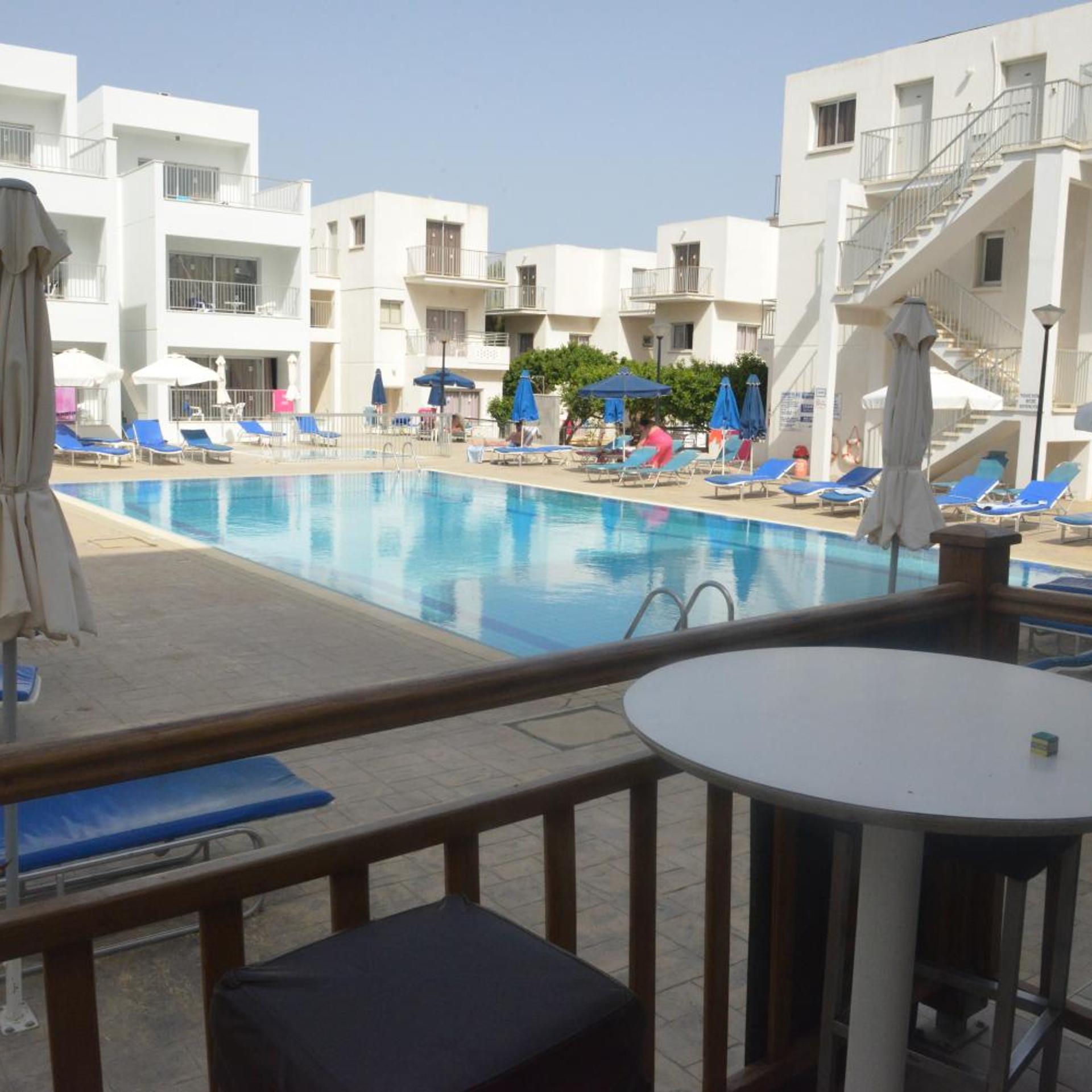 Sweet Memories Hotel Apartments 48/50