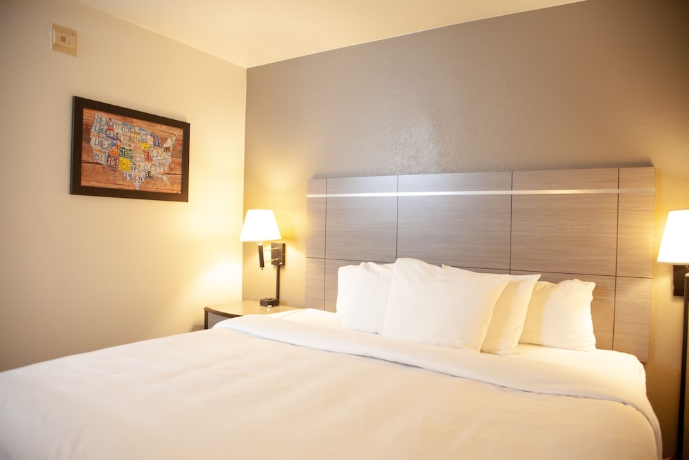 Econo Lodge Pueblo North 11/40