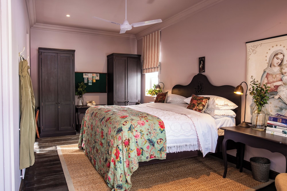 Dorp Hotel 17/50