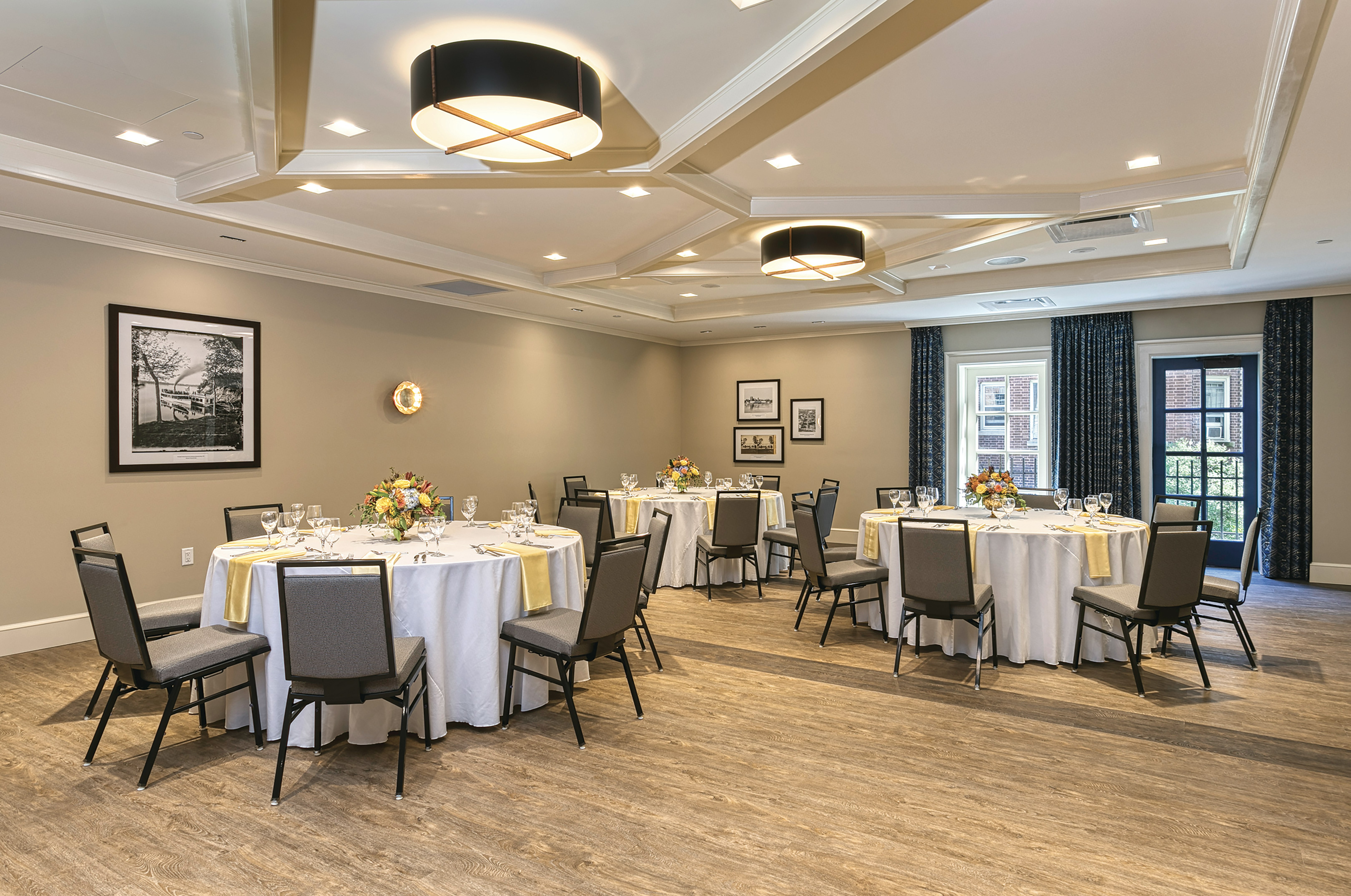 Hilton Madison Monona Terrace 42/49