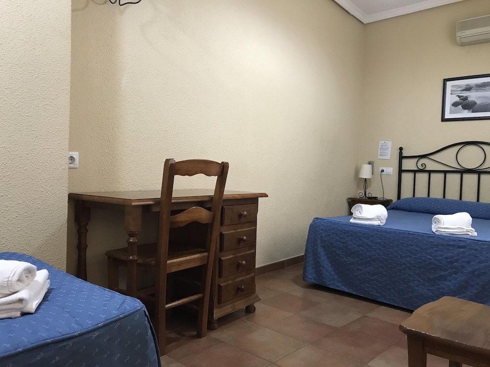 Hostal El Pilar 53/68