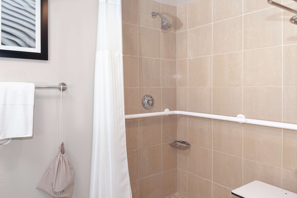 Doubletree By Hilton Hotel And Executive Meeting Center Palm Beach Gardens 11/56