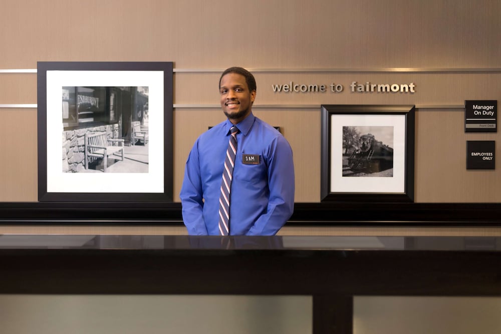 Hampton Inn Fairmont Wv 28/61
