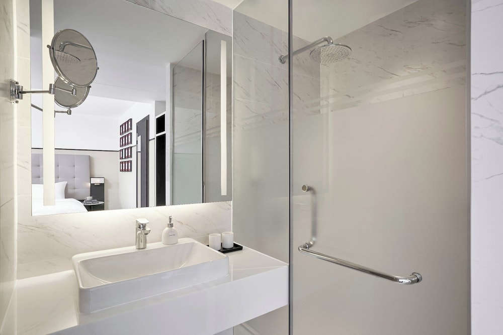 M Village Hotel Ton That Dam, a brand of Modern Village Lifestyle 46/49