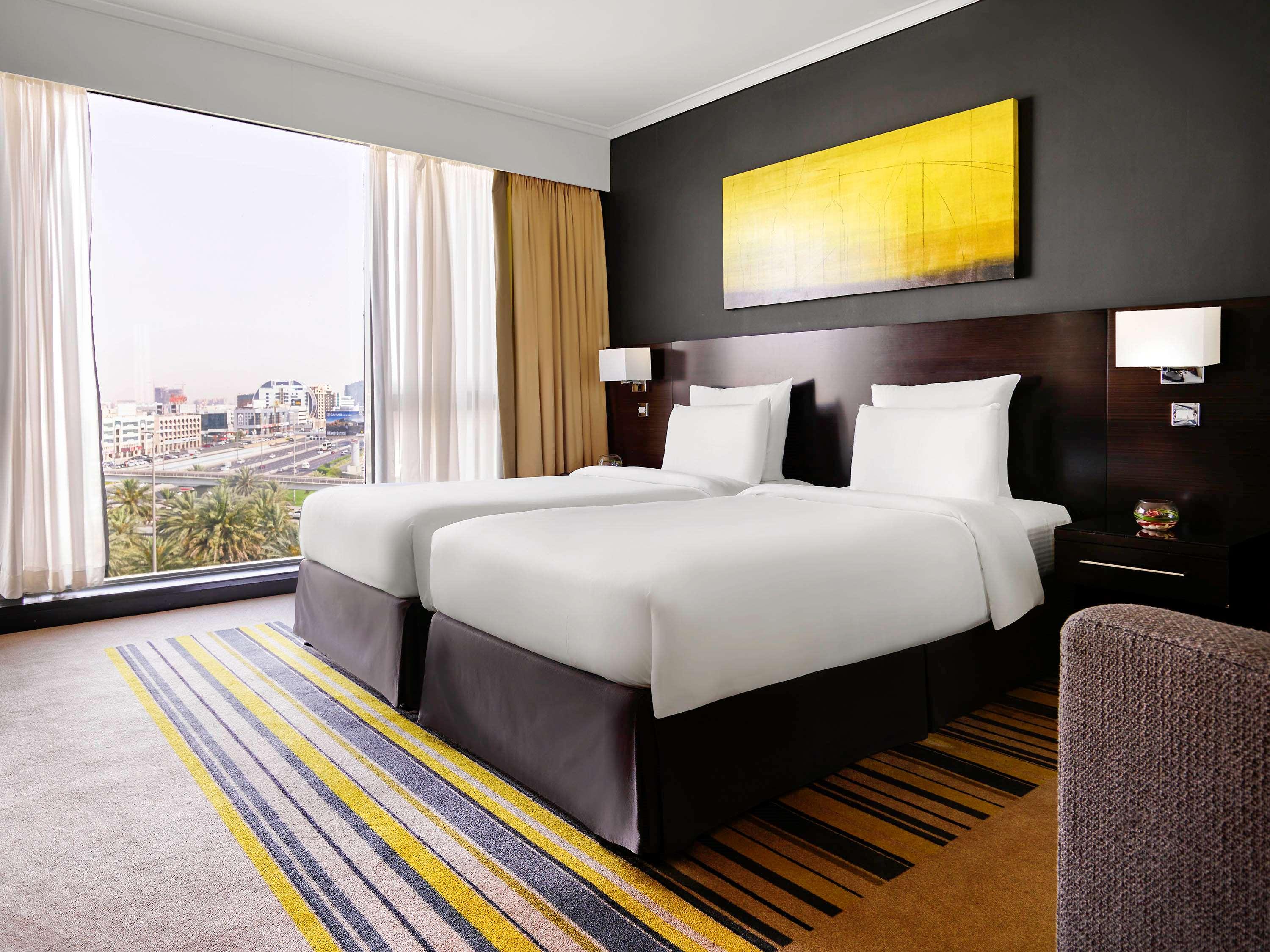 Executive, Twin Beds