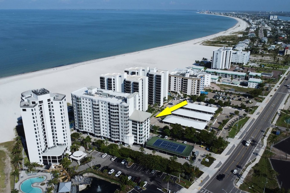 GullWing Beach Resort 19/50