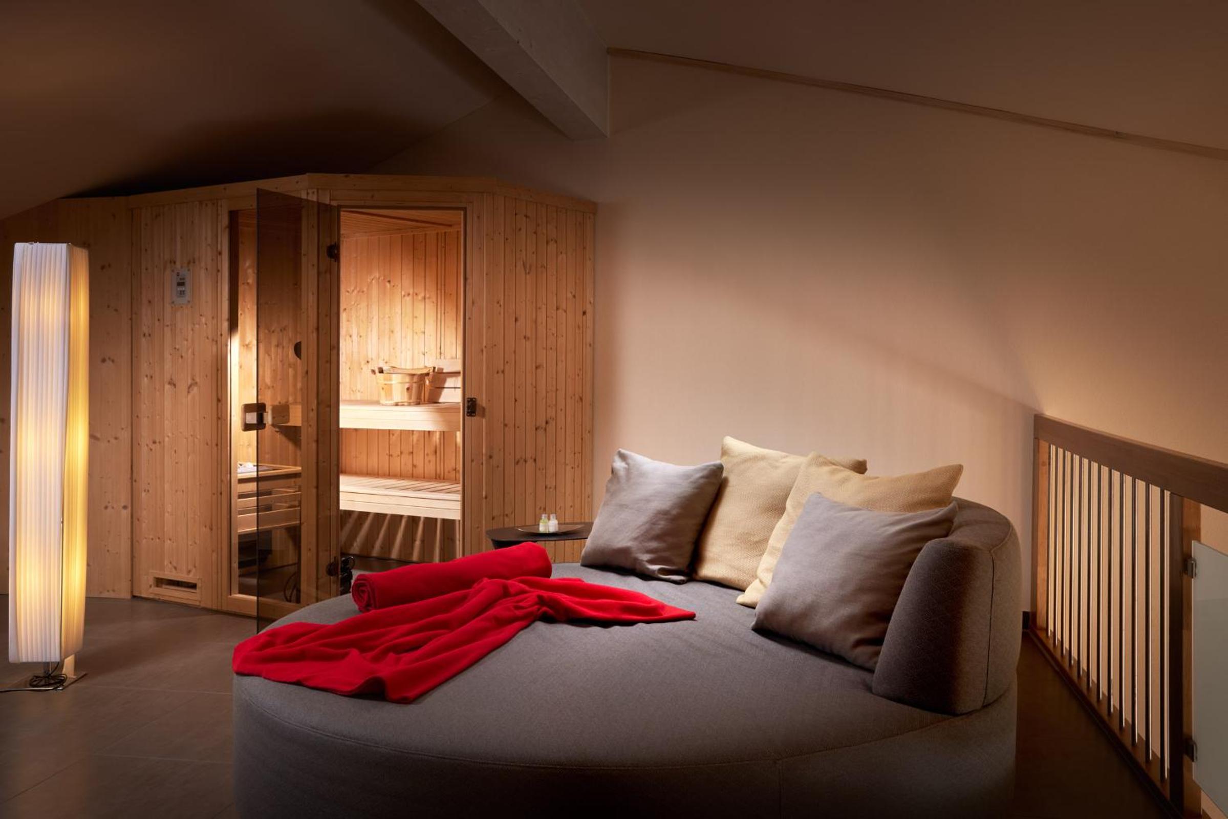 Suite, Sauna, Hot Tub