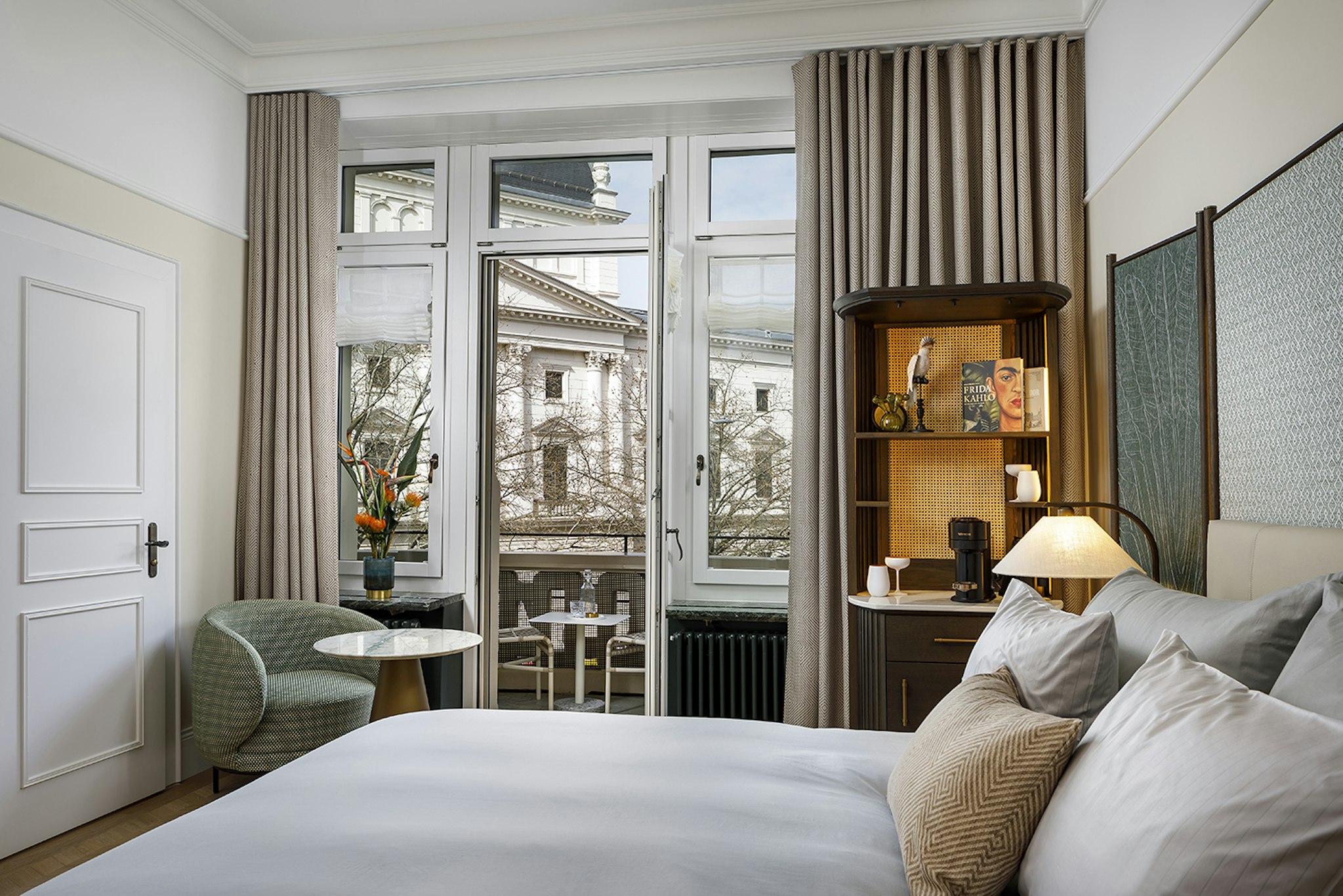 Small Luxury Hotel Ambassador Zurich 4/48