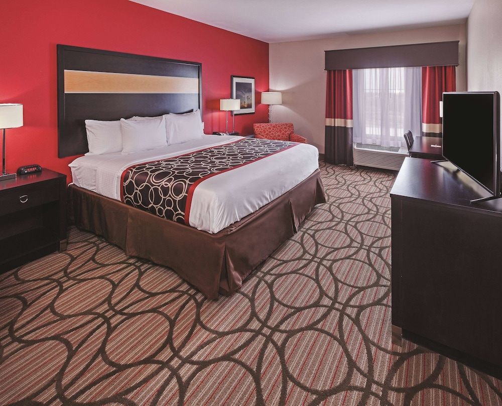 La Quinta Inn & Suites by Wyndham Wichita Falls - MSU Area 12/40