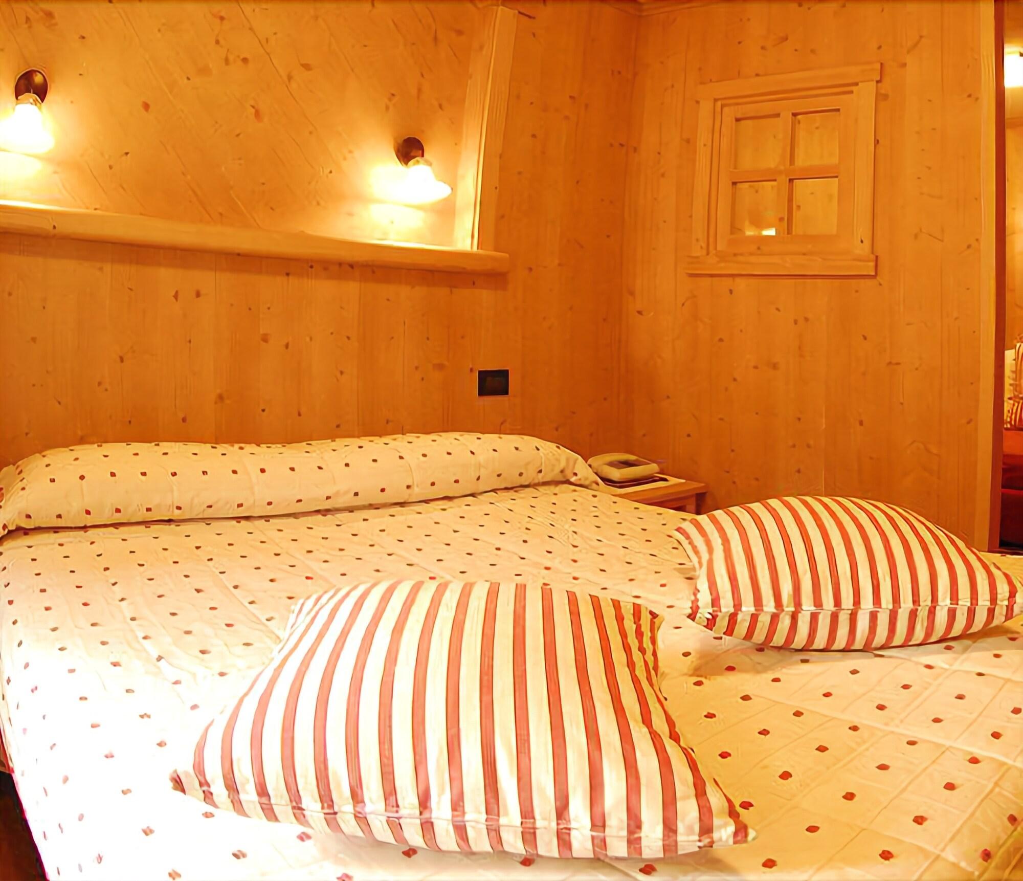 HOTEL BAITA DEI PINI 23/32
