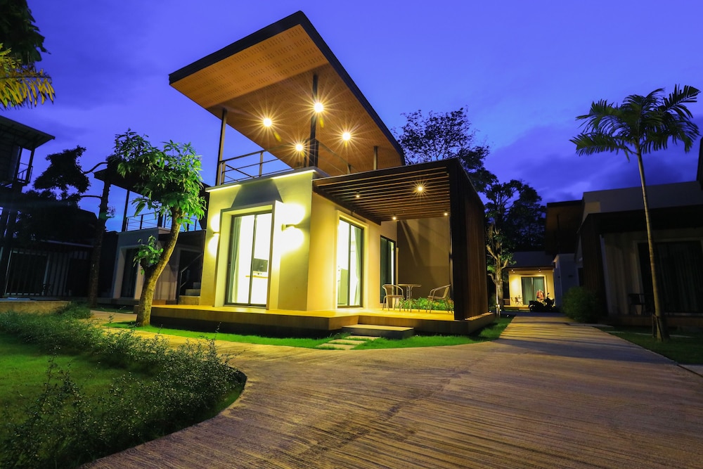 Nariya Bayfront Phuket 3/50