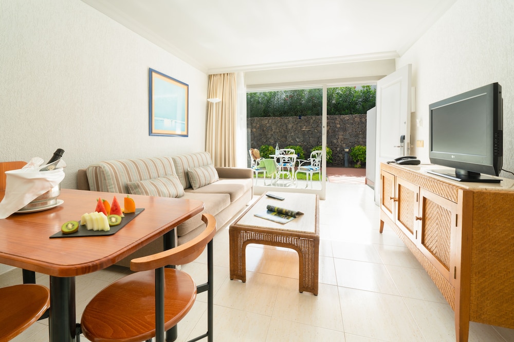 Plus Fariones Apartments 48/73