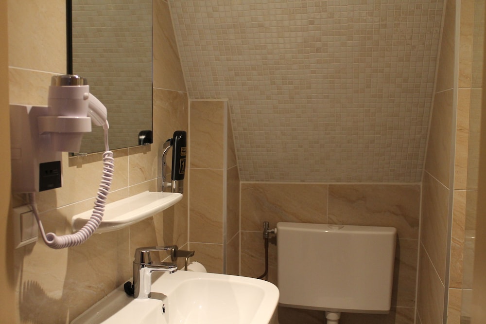 Aston City Hotel 27/45