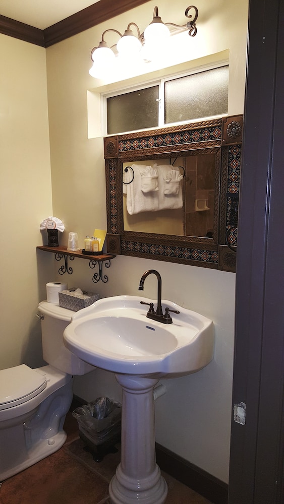 Tuscan Springs Hotel Spa 34/39