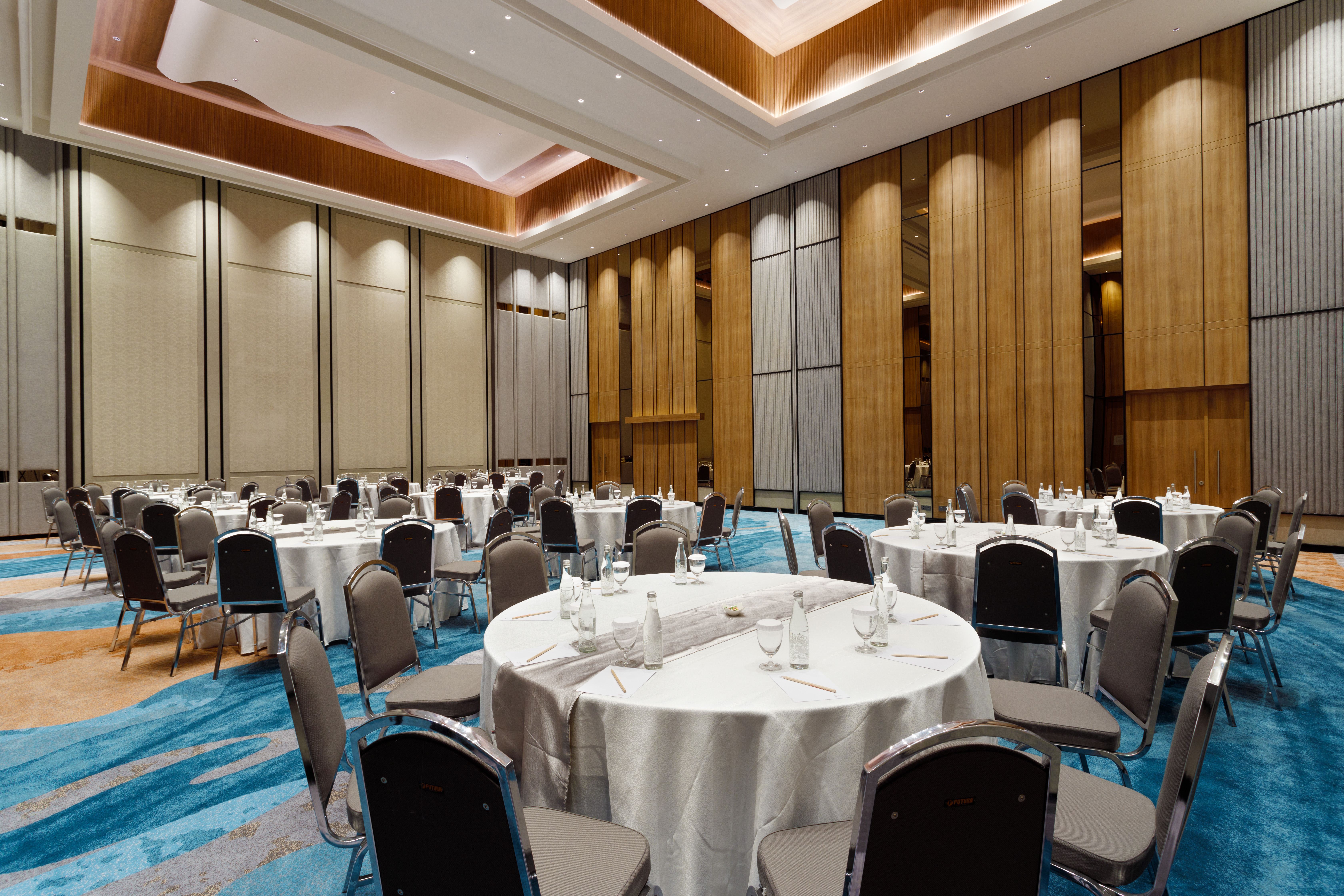 Harris Hotel and Convention Serpong 71/83