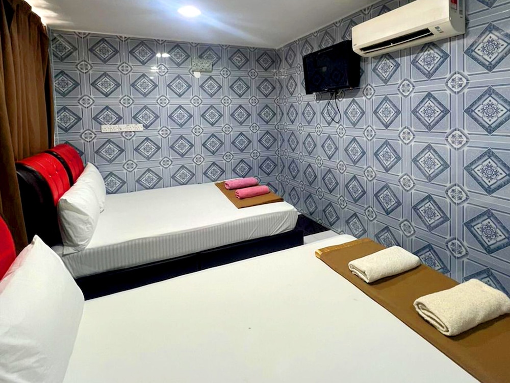 ARK HOTEL BATU CAVES 8/21