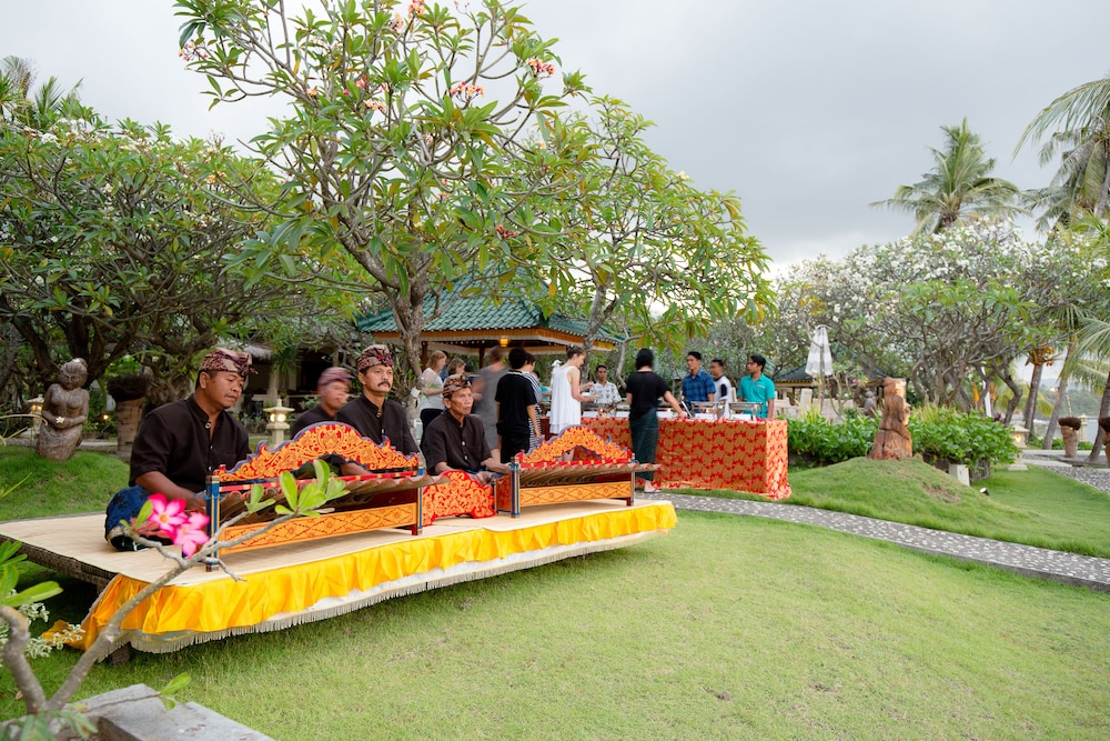 POINCIANA RESORT 67/75