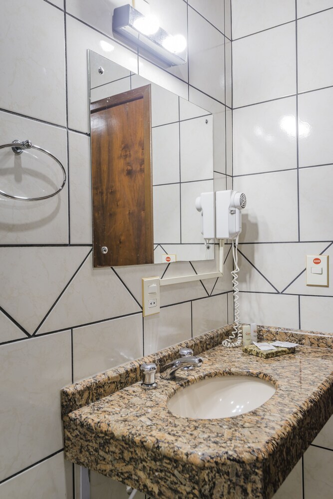 Hotel Harbor Inn Jaragua 24/64