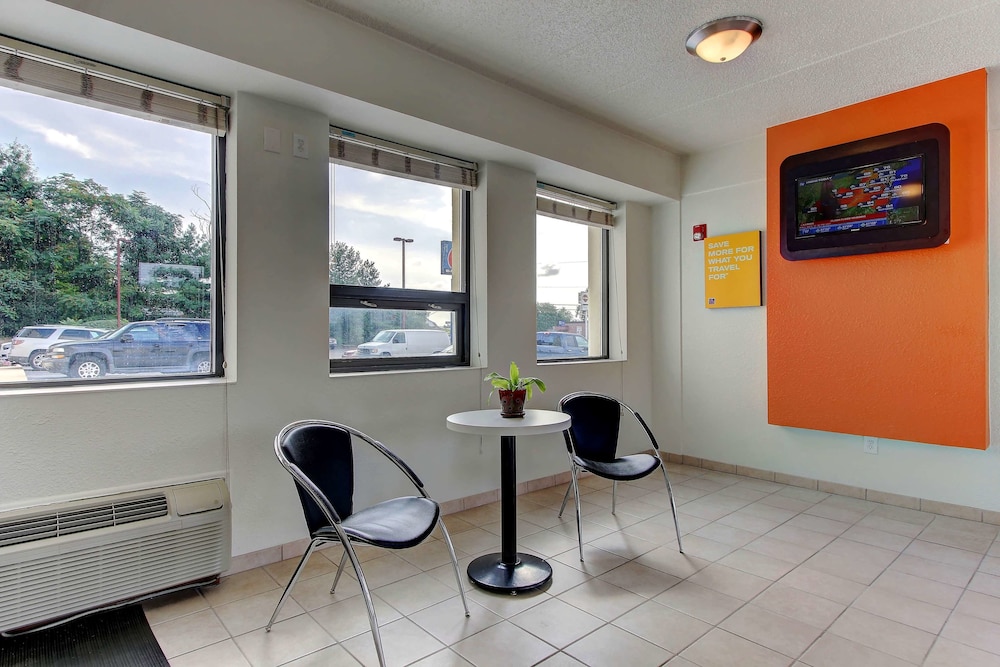 Motel6 York, PA - North 44/53