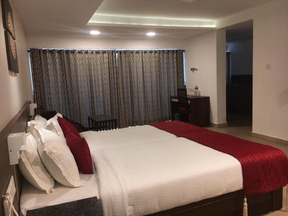 Executive, Queen Bed 4/10