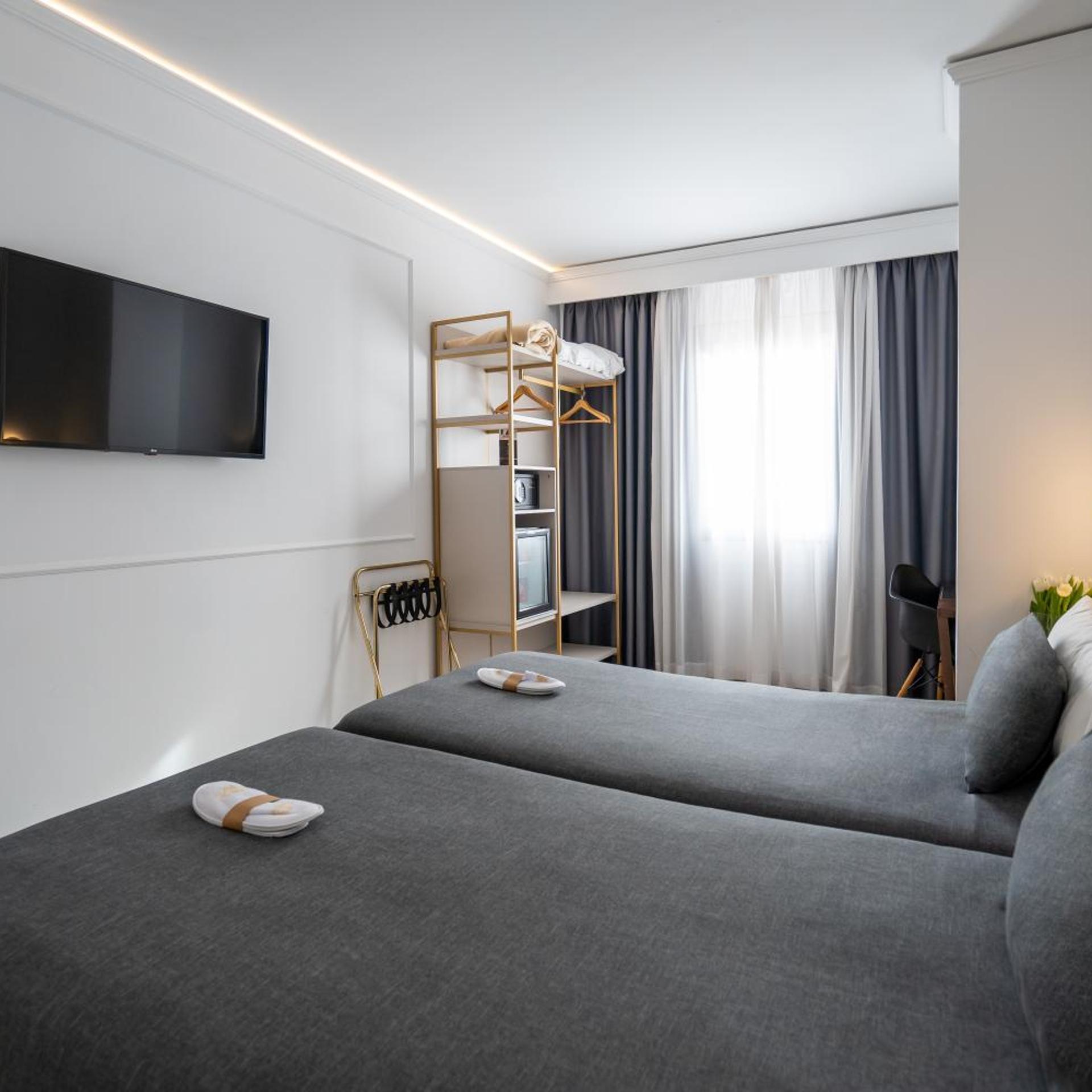 غرفة بسرير مزدوج أو سريرين منفصلين، Hotel Conqueridor Ex Medium 6/10